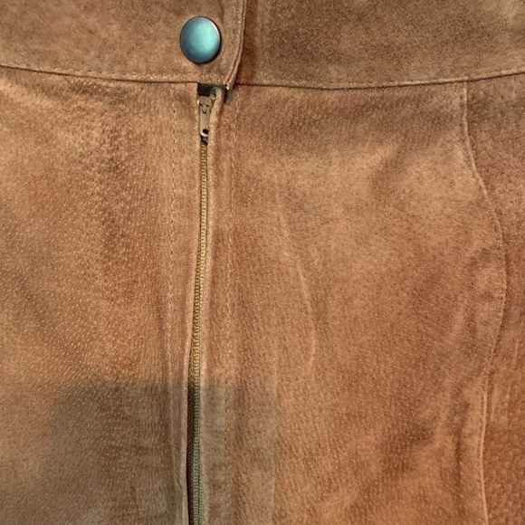 100% Leather Brown Vintage Skirt. Fits like size medium - Picture 3 of 5
